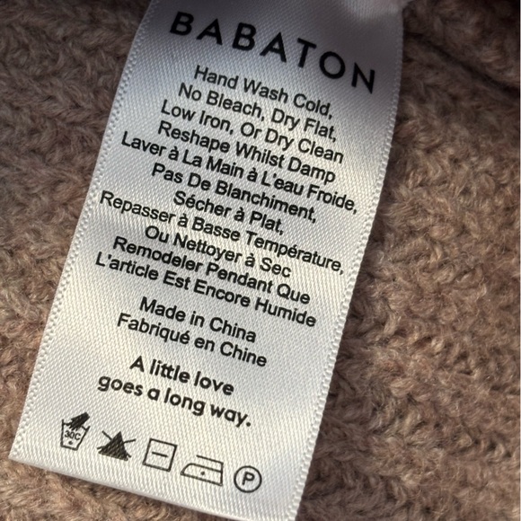 Babaton Sweater (medium) - Picture 5 of 5